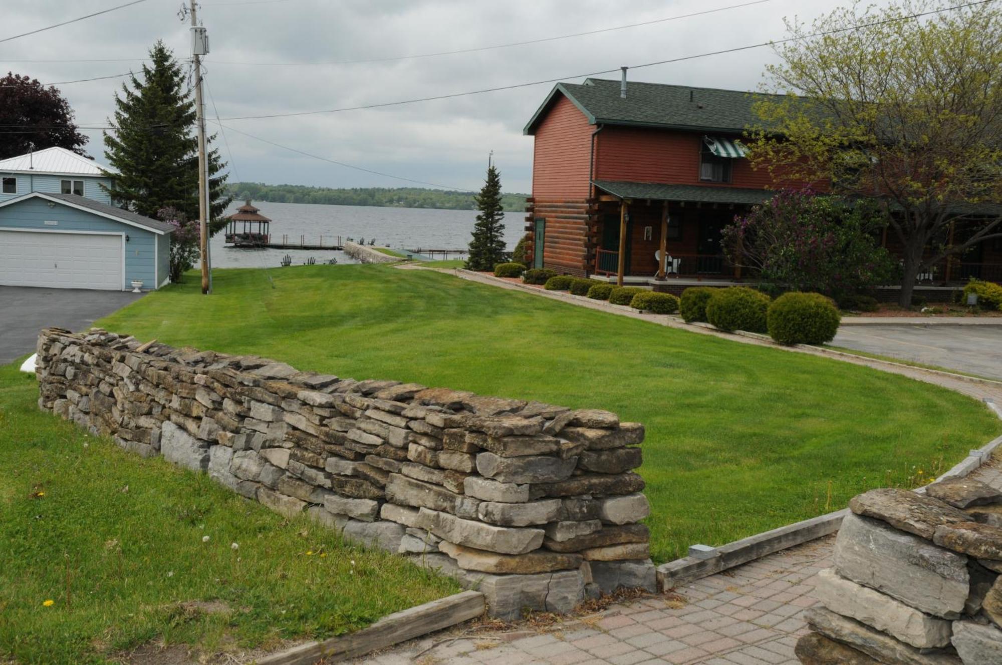 Stone Fence Resort Ogdensburg Exterior foto